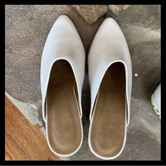 BUCKLE A Rider Girl White snake texture Block heel mules western pointed toe new - Picture 4 of 7